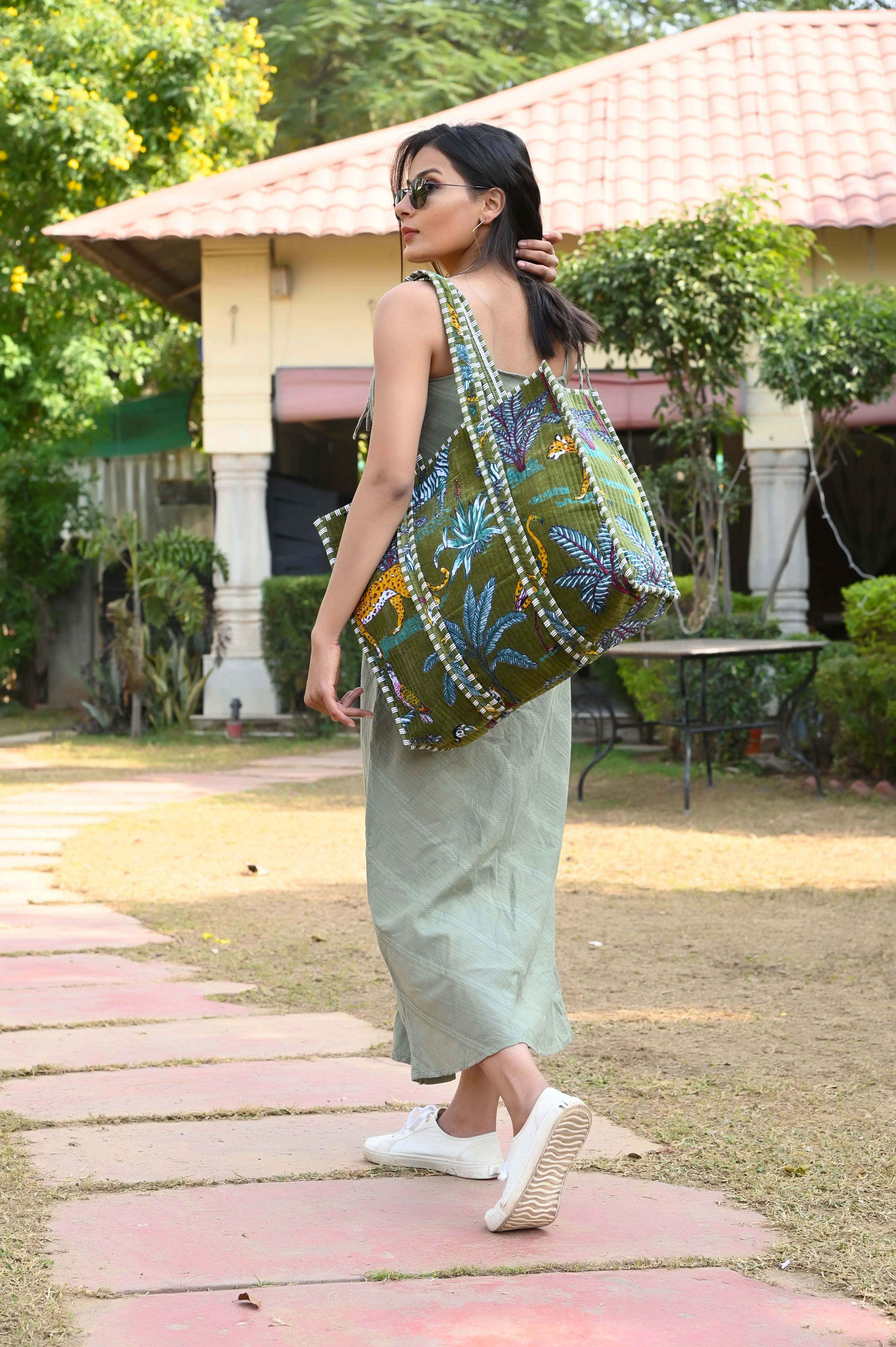 The Jungle Tote in Velvet - Image 183